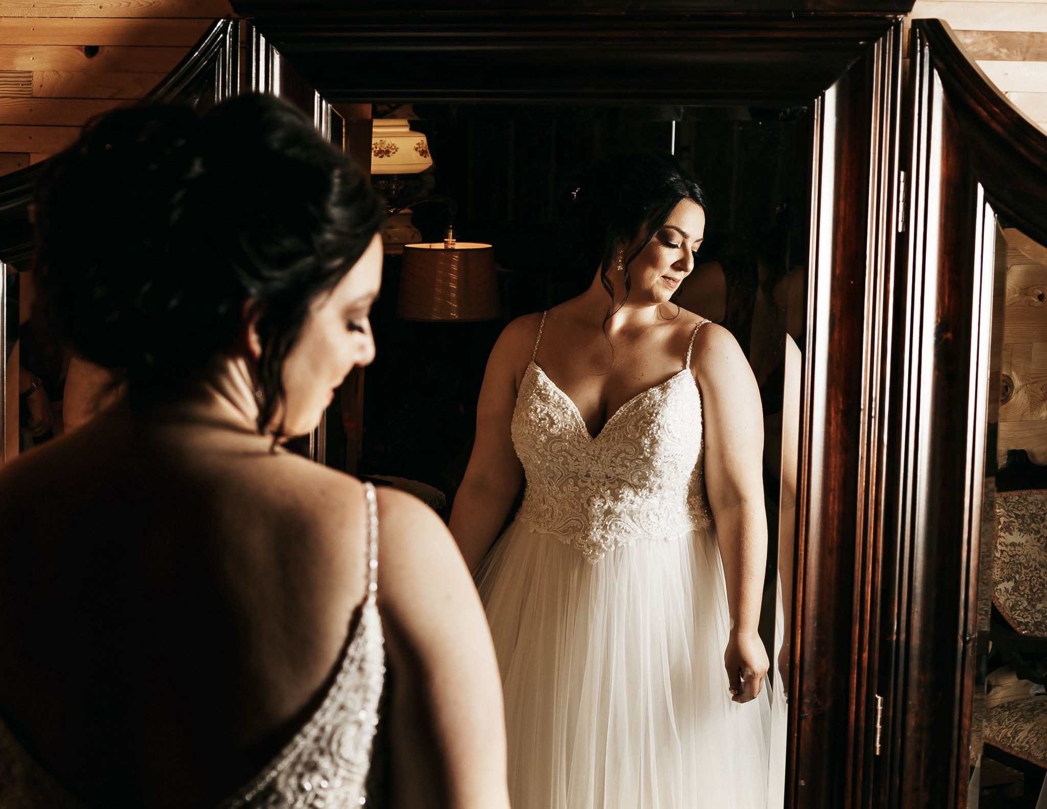 bride's reflection in the mirror